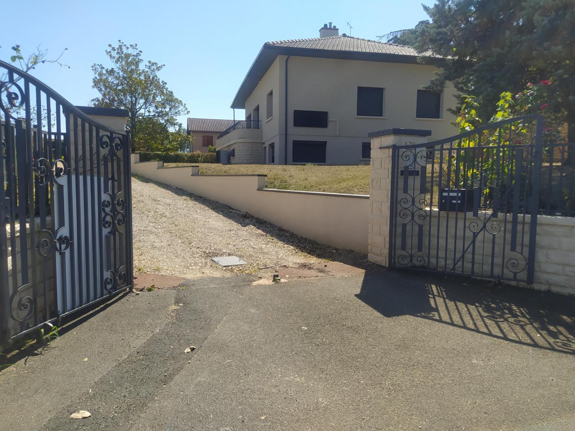 Suite Mansardee Independante, 25Min Lyon-Villefranche Chazay-d'Azergues Exterior photo